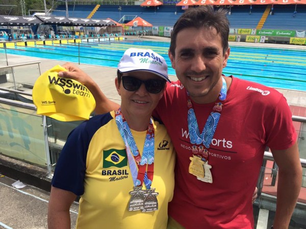 Nosso colunista Wanderley Santos e sua atleta Renata Gottschalk trouxeram juntos 22 medalhas do Panamericao de Masters 2015.